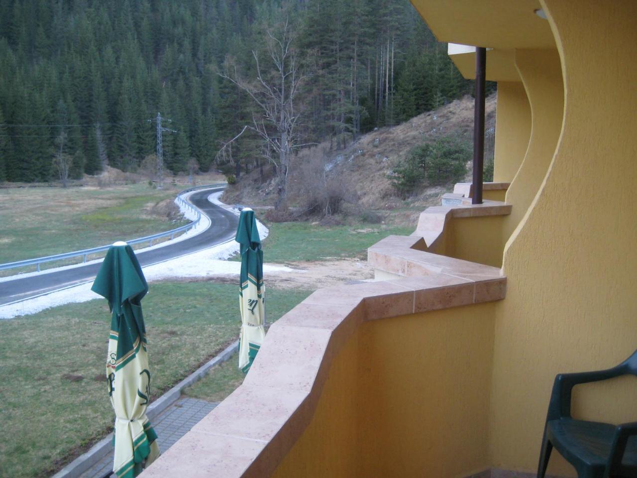 Hotel Restaurant Popini Laki Yagodina Extérieur photo